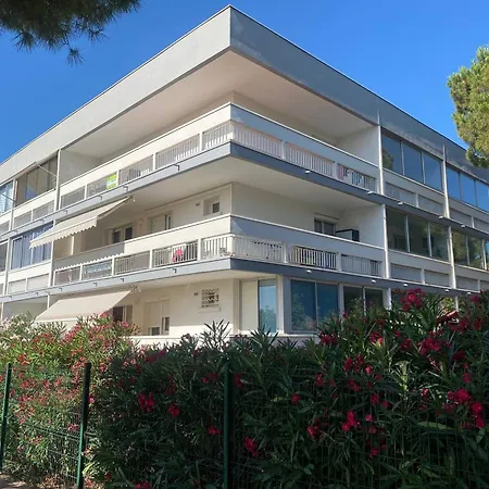 F2 Avec Terrasse De 25m² Et Parking, Proche Thermes A - Fr-1-680-42 Balaruc-les-Bains